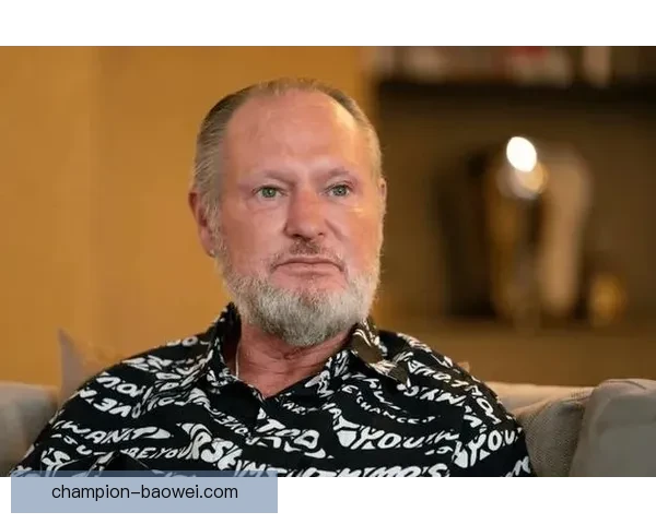 加斯科因回忆病榻惊魂六根肋骨断裂时父亲幻影浮现眼前